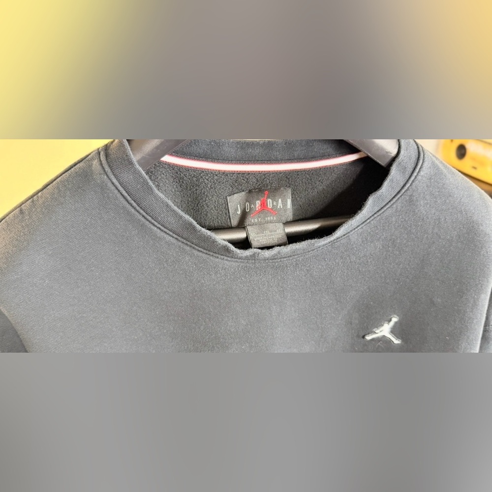 GORGEOUS JORDAN Crew-Neck Sweatshirt - Picture 7 of 8